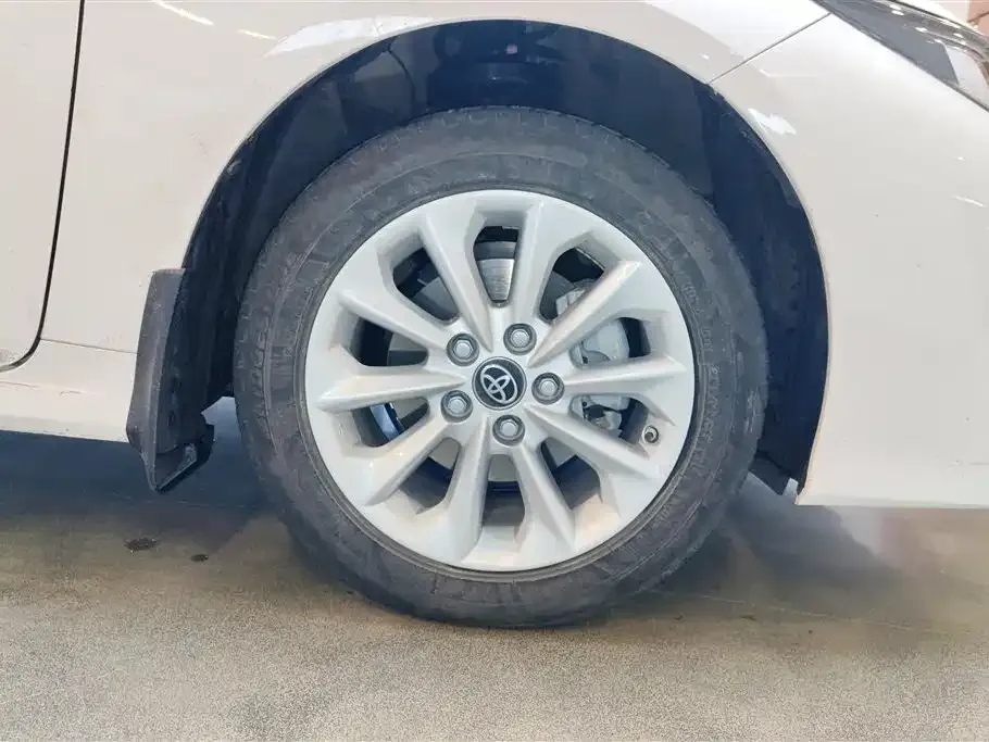 Toyota Corolla 2023 из CN, фото 7