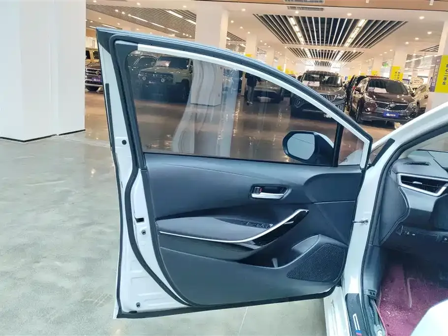 Toyota Corolla 2023 из CN, фото 8