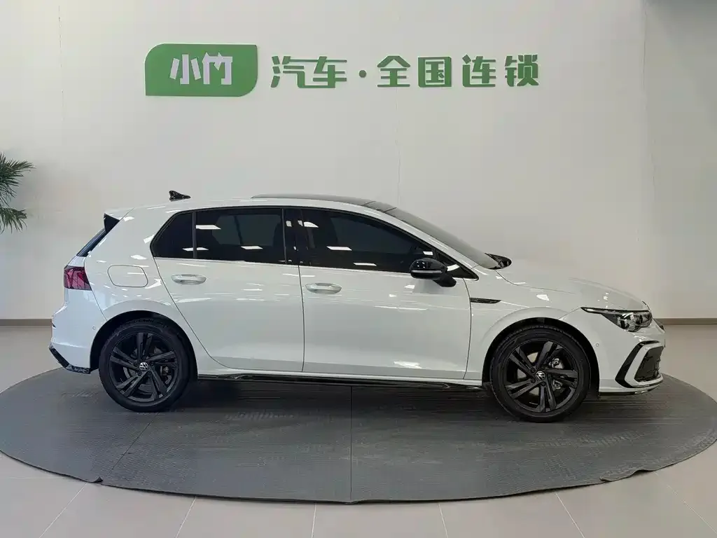 Volkswagen Golf 2023 из CN, фото 5