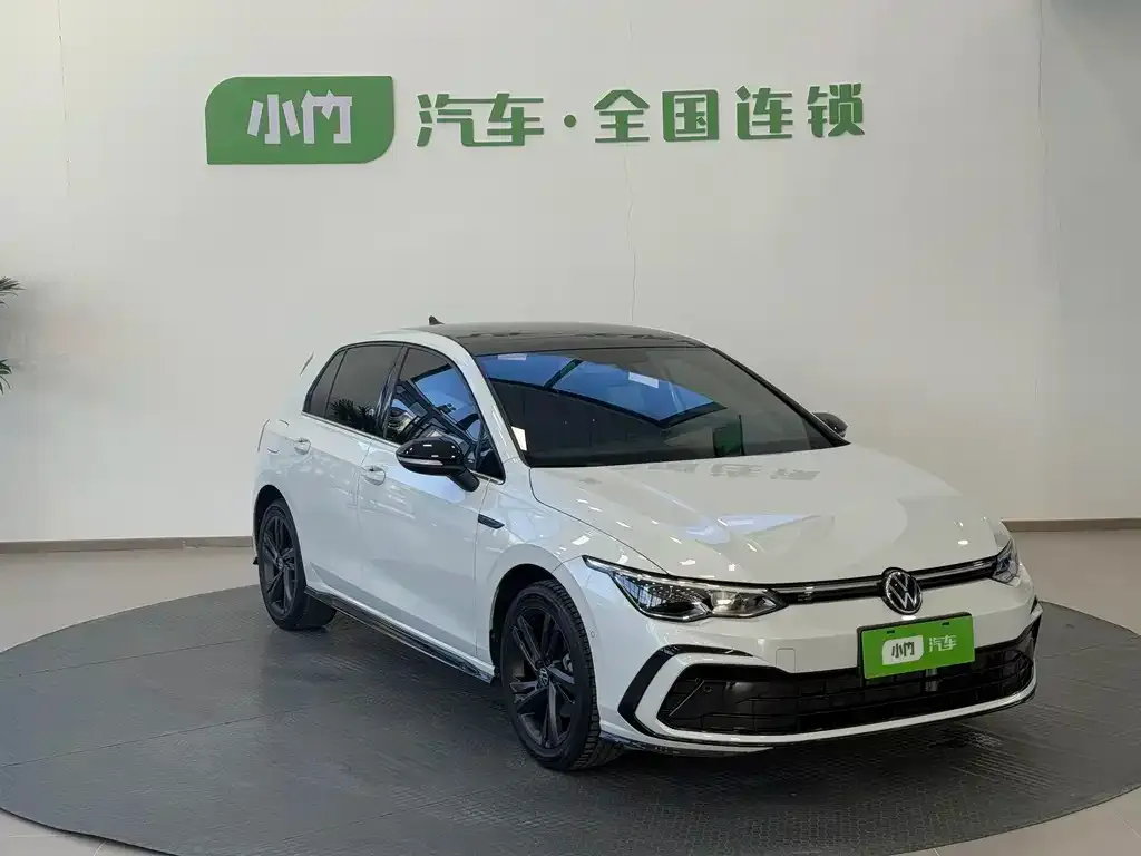 Volkswagen Golf 2023 из CN, фото 2