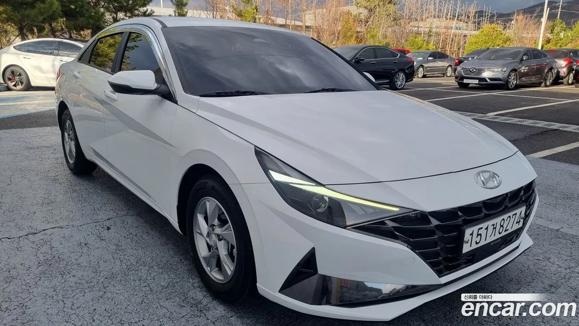 Hyundai AVANTE — фото 1
