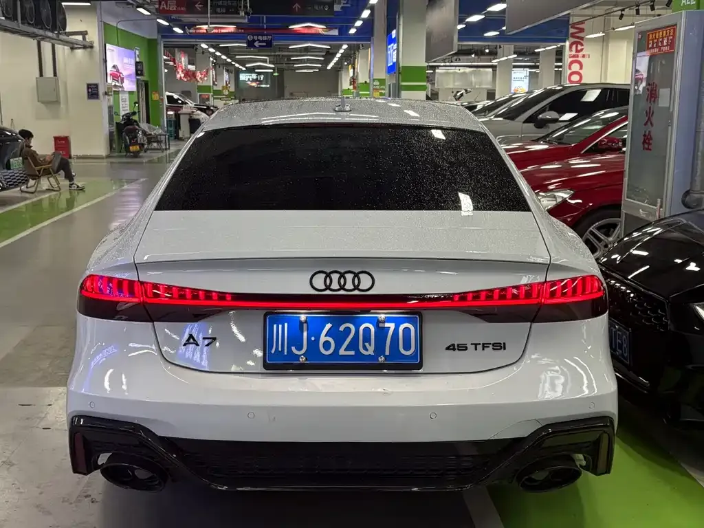 Audi A7 2023 из CN, фото 4