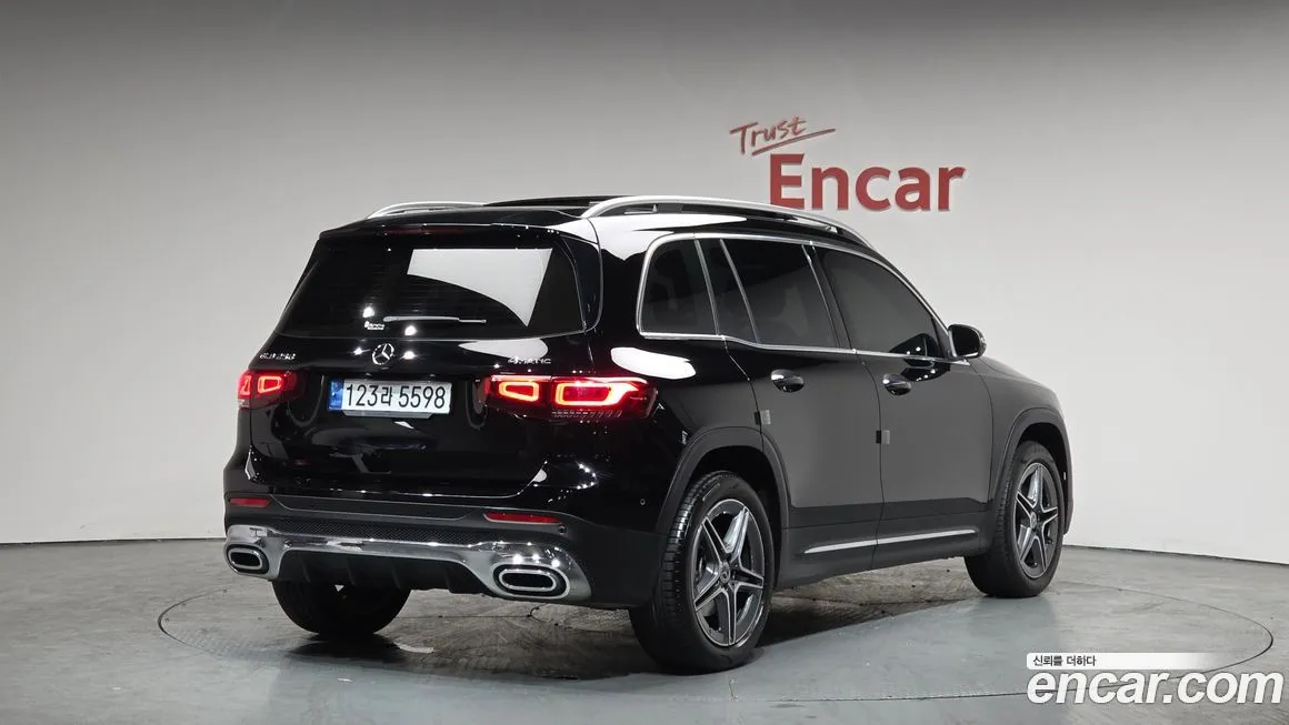 Mercedes-Benz GLB-Class — фото 2