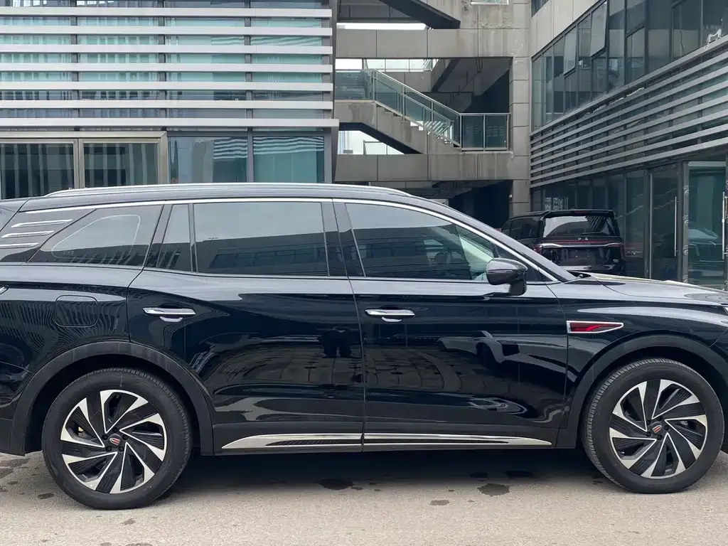 Hongqi HS7 PHEV — фото 10
