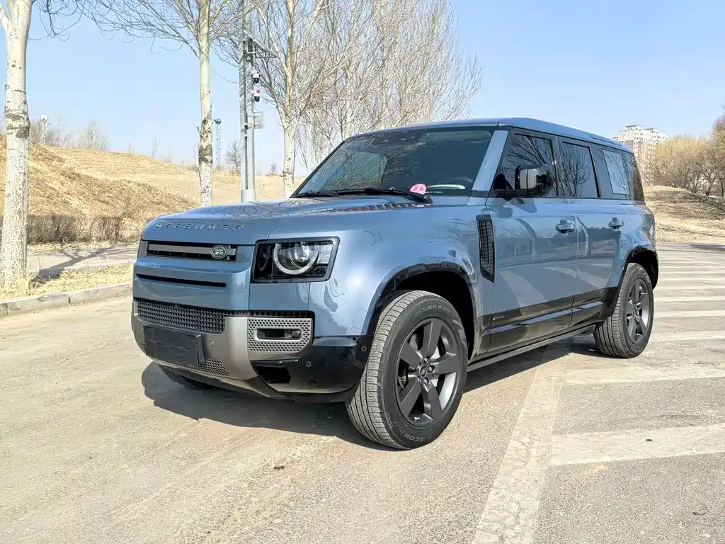 Land Rover Defender — фото 1