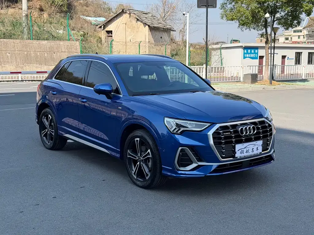 Audi Q3 — фото 9
