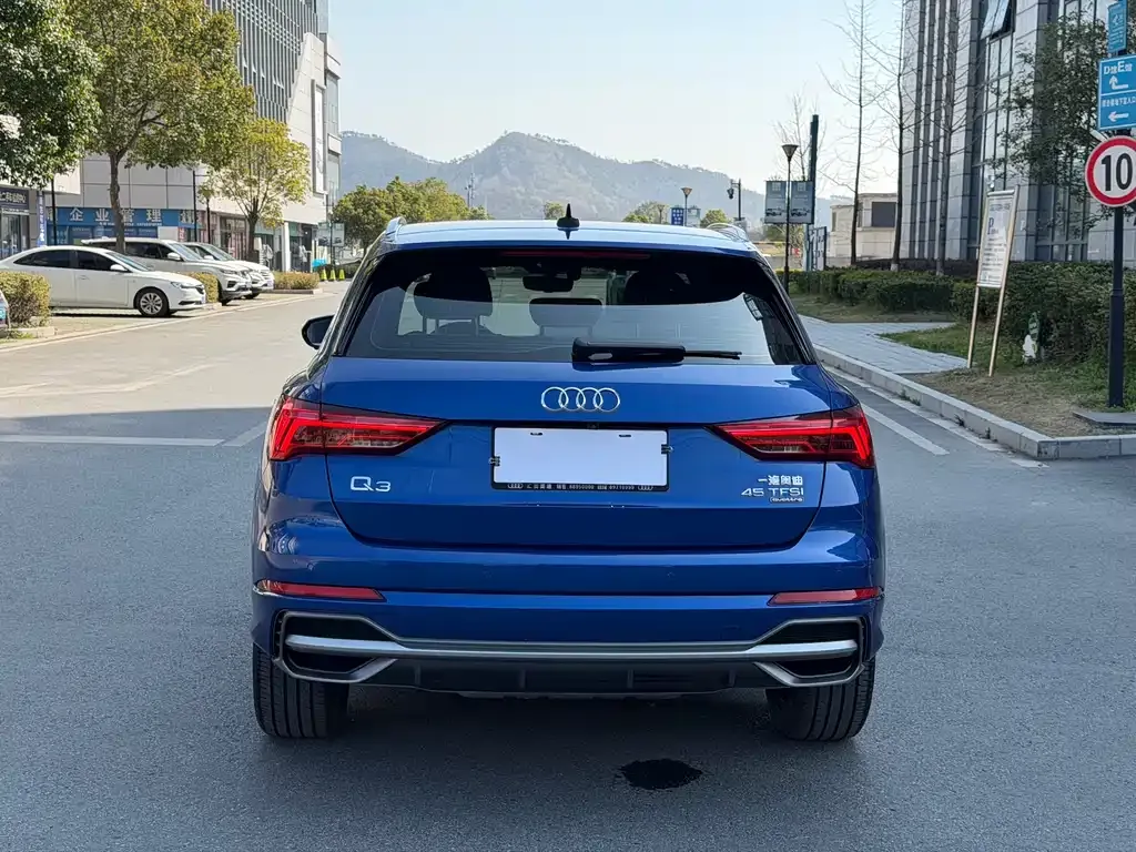 Audi Q3 — фото 3