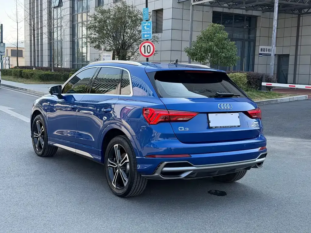 Audi Q3 — фото 5