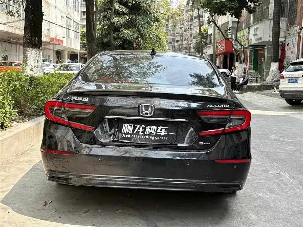 Honda Accord — фото 5