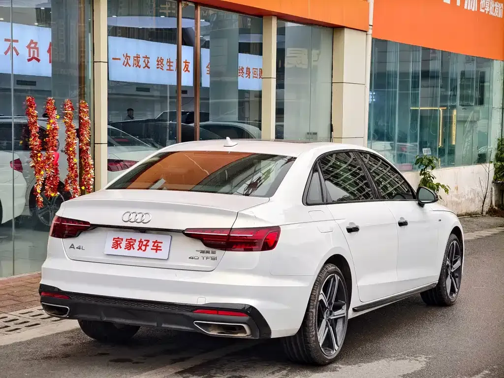 Audi A4L 2024 из CN, фото 4