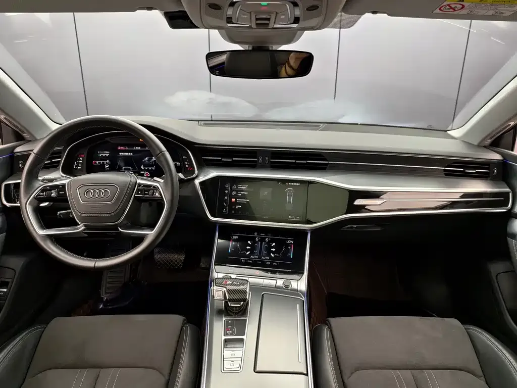 Audi A7L — фото 9
