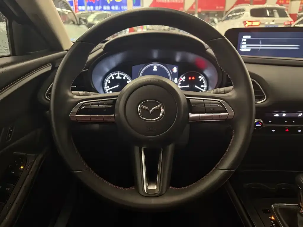 Mazda CX-30 — фото 4