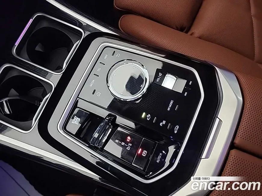 BMW 7-Series — фото 10