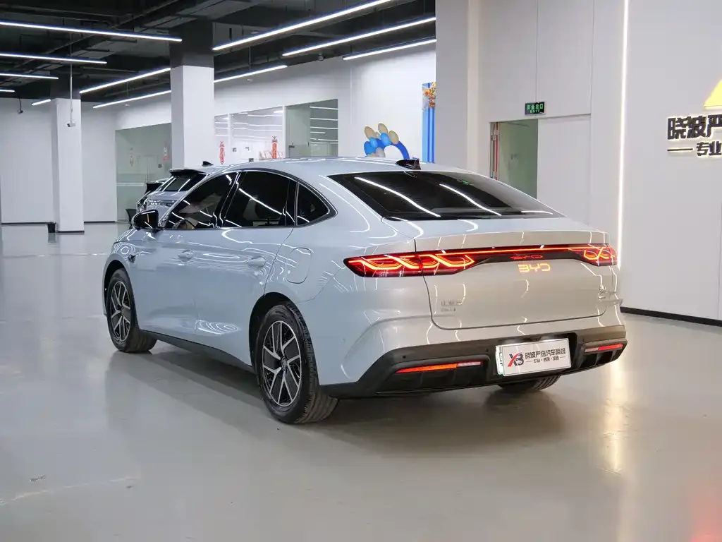 BYD Qin L — фото 9