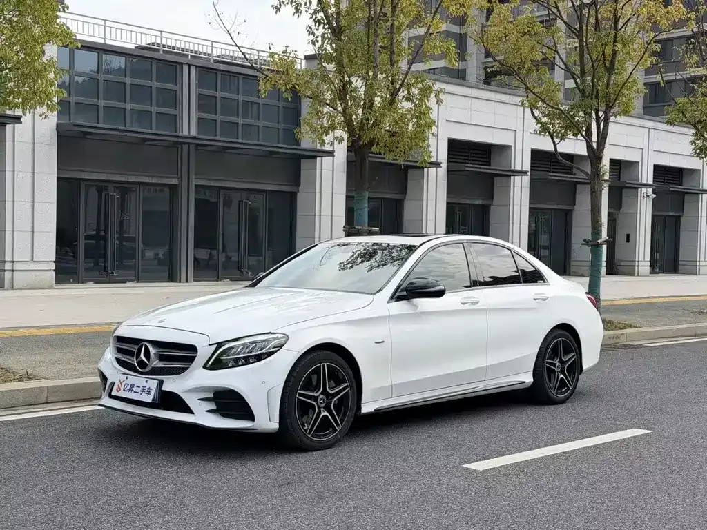 Mercedes-Benz C-Class — фото 1