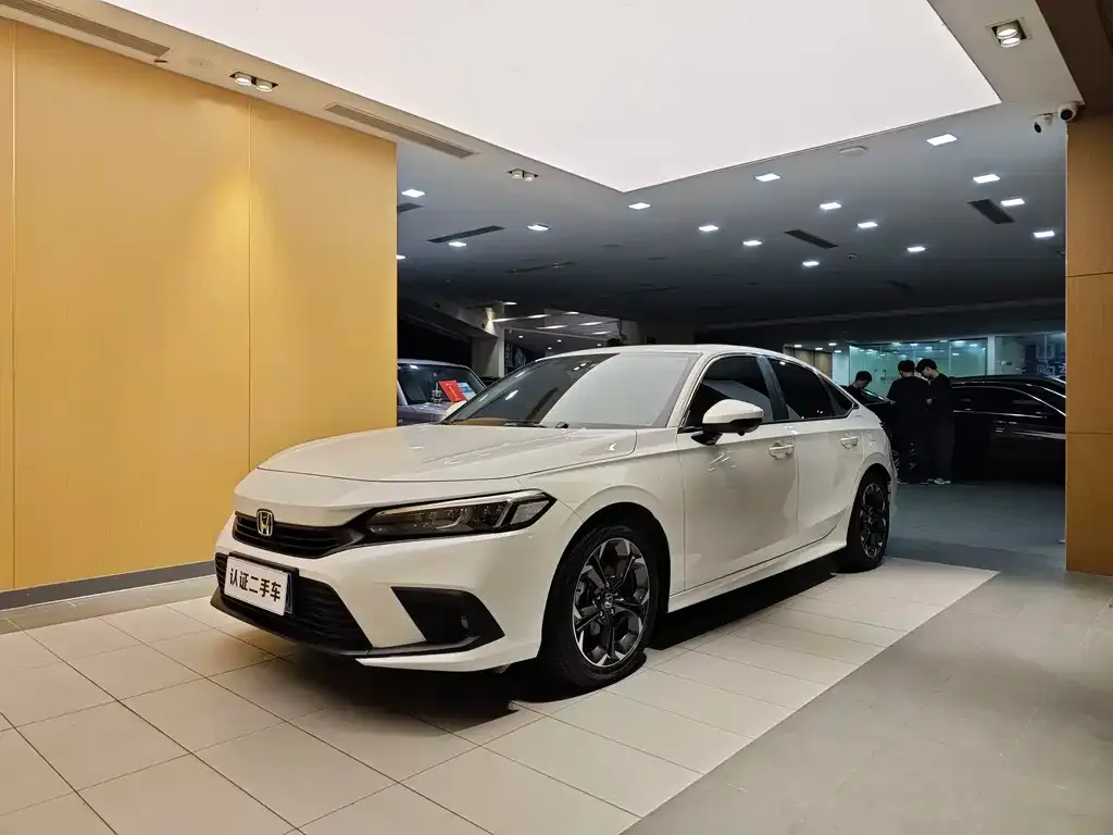 Honda Civic — фото 1