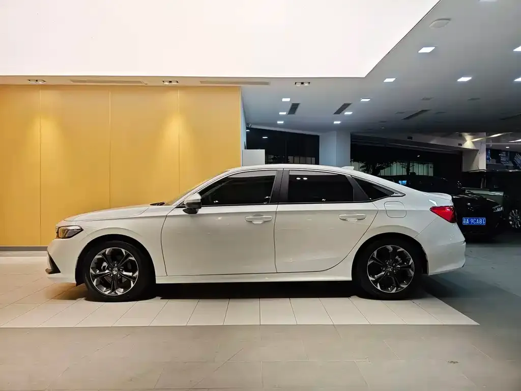 Honda Civic — фото 8