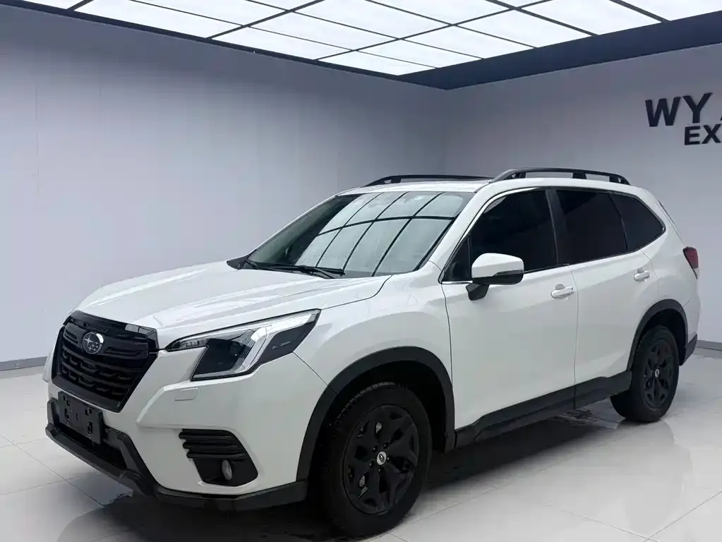 Subaru Forester 2022 из CN, фото 1