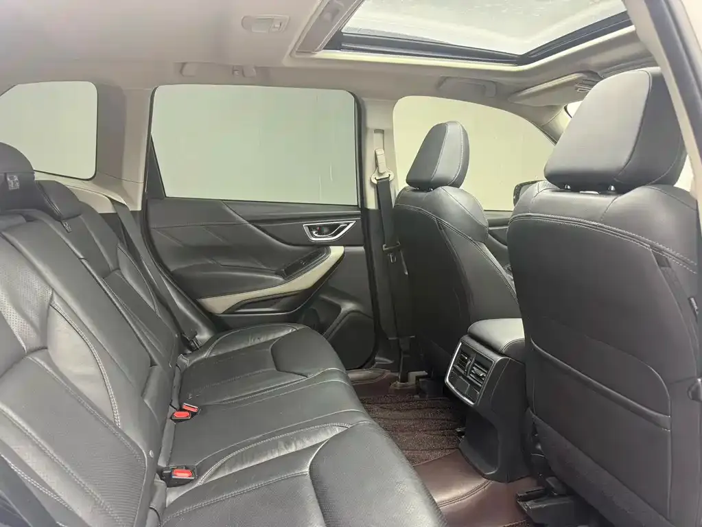 Subaru Forester 2022 из CN, фото 9