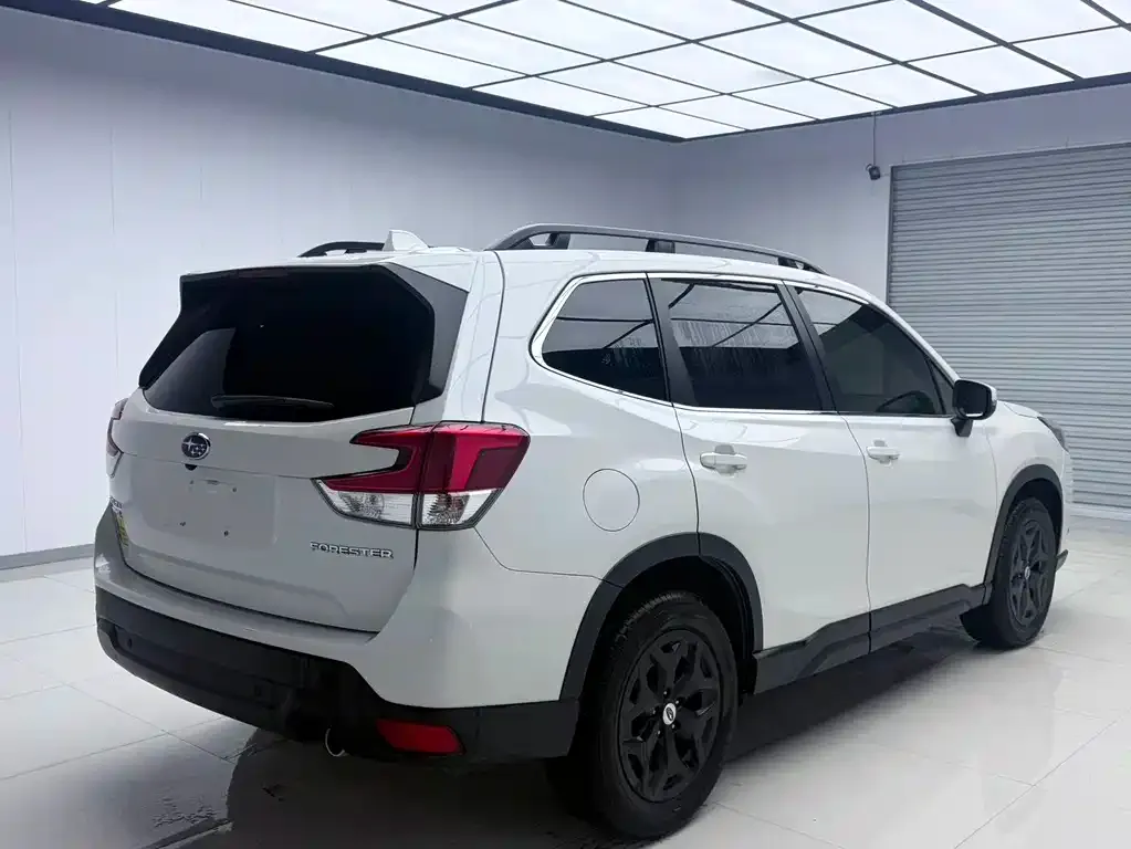 Subaru Forester 2022 из CN, фото 7