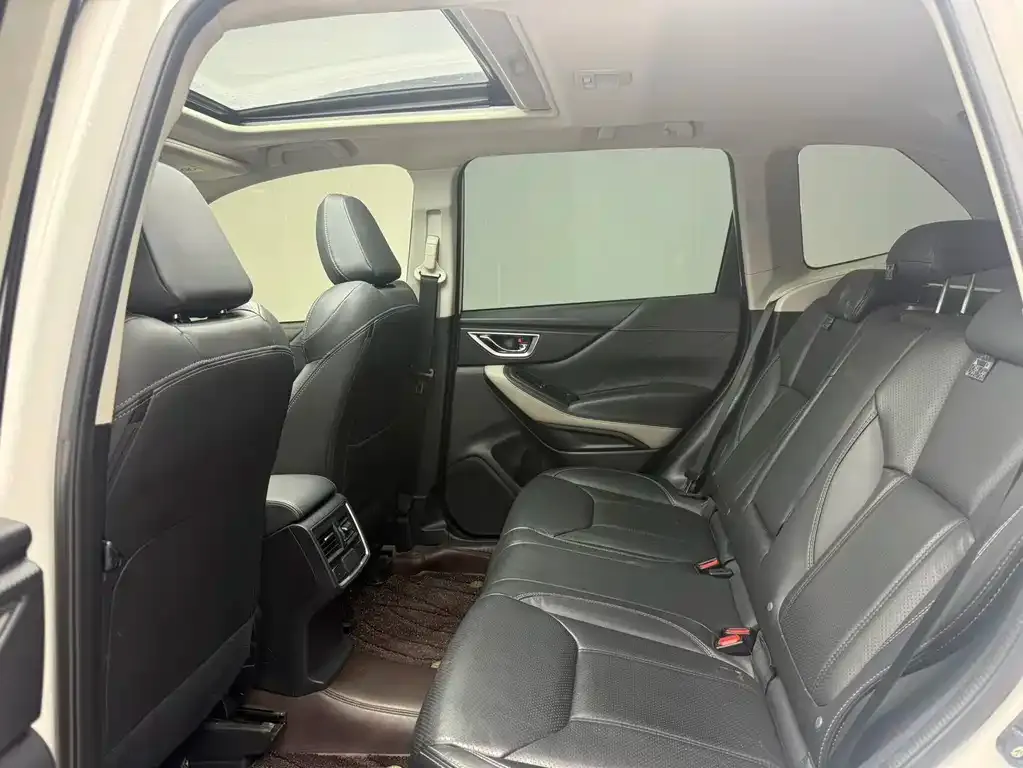 Subaru Forester 2022 из CN, фото 3