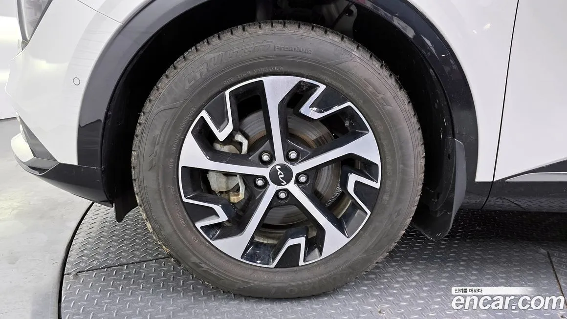 Kia Sportage — фото 10
