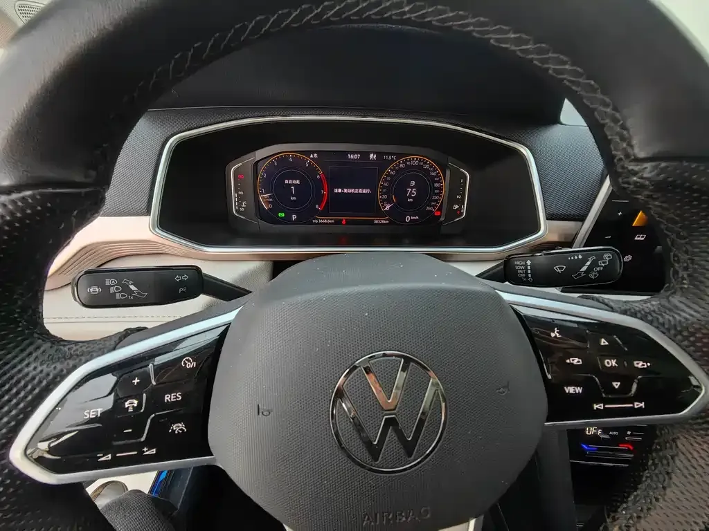 Volkswagen Tharu — фото 9