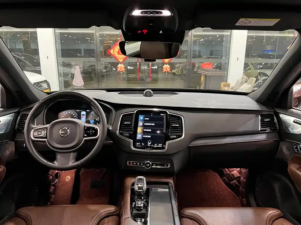 Volvo XC90 — фото 10