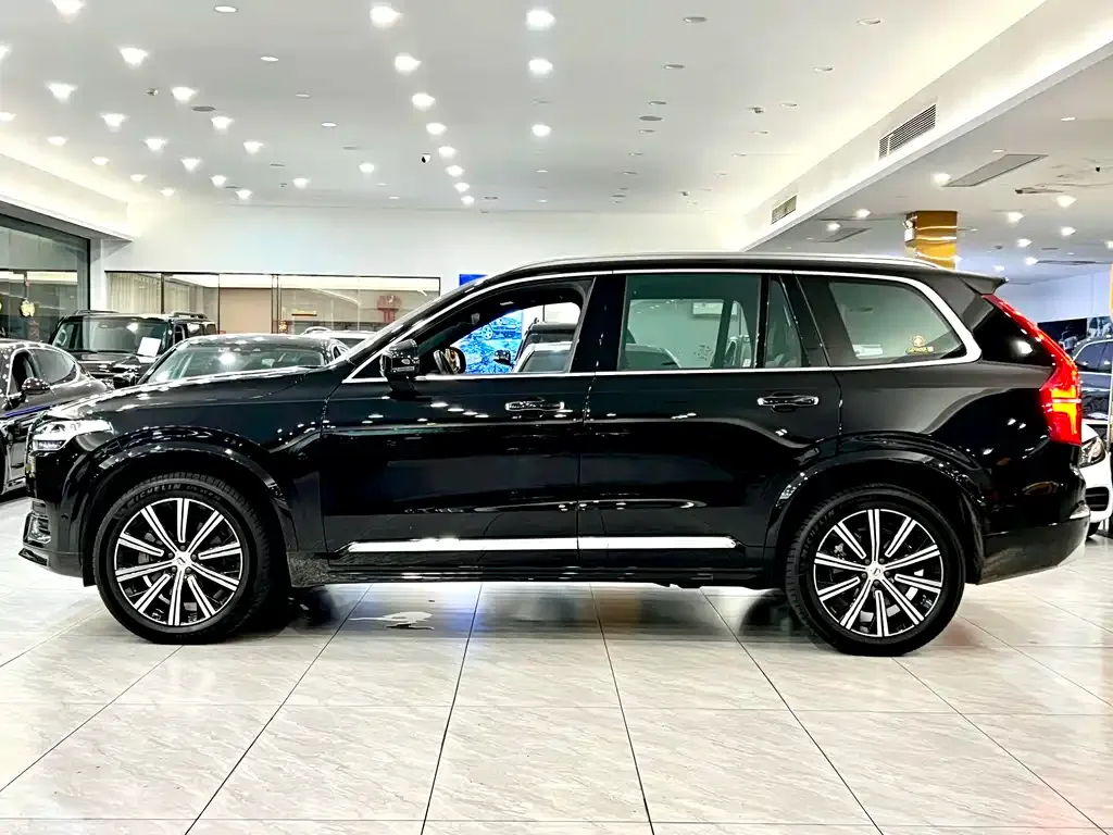Volvo XC90 — фото 4