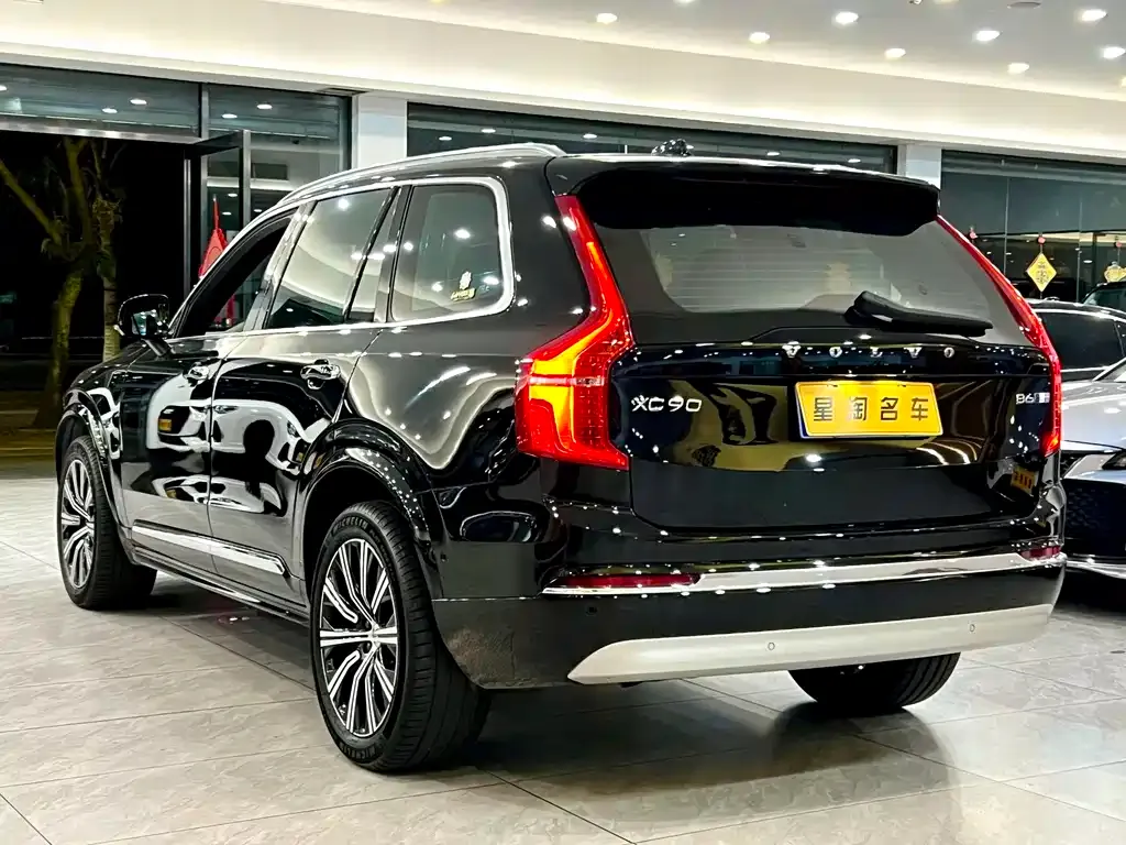 Volvo XC90 — фото 5