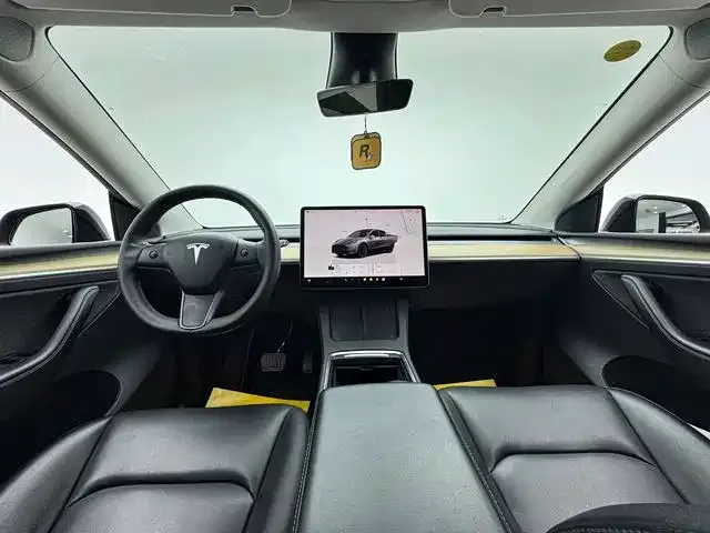 Tesla Model Y — фото 5