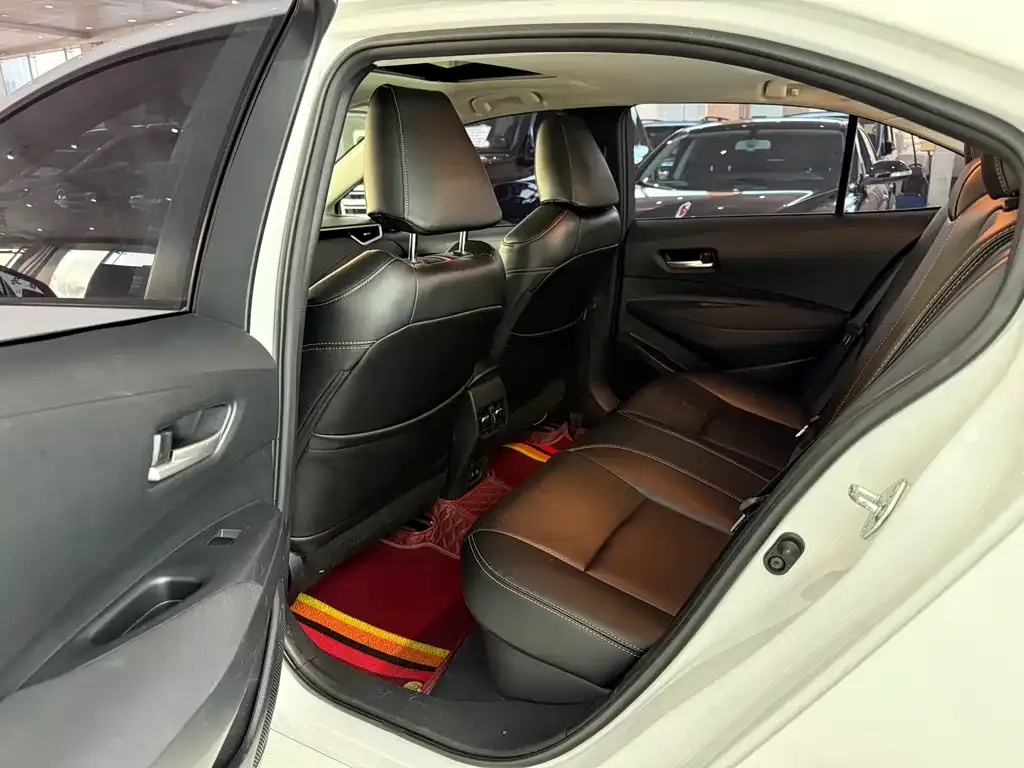 Toyota Corolla 2021 из CN, фото 7