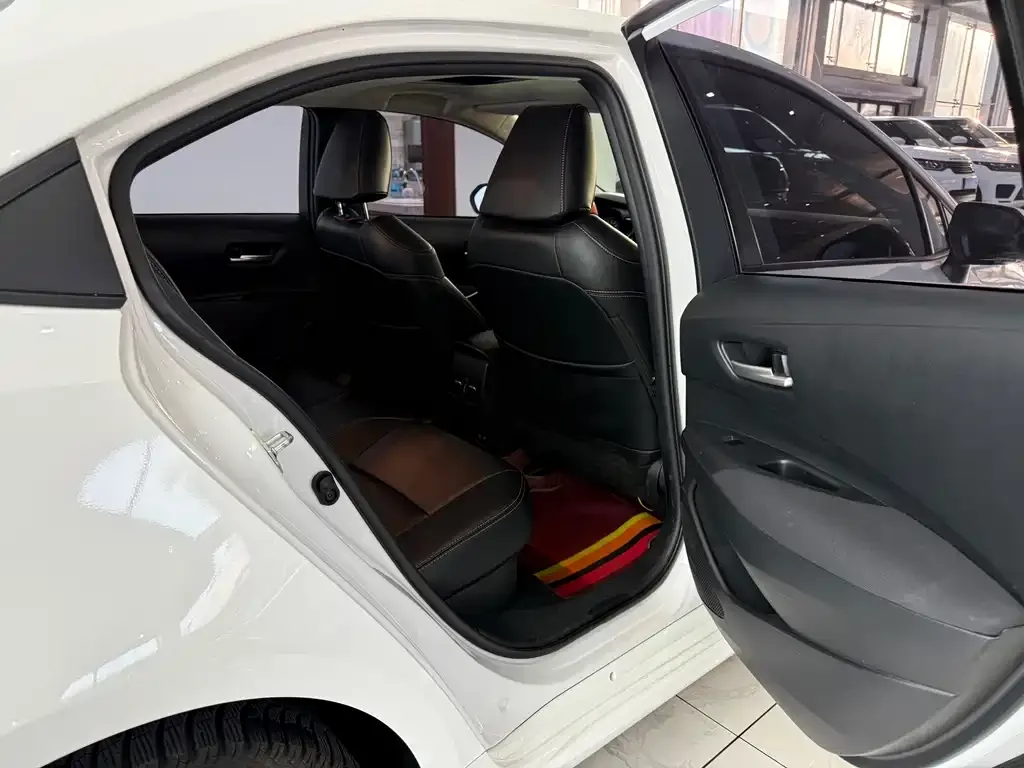 Toyota Corolla 2021 из CN, фото 4