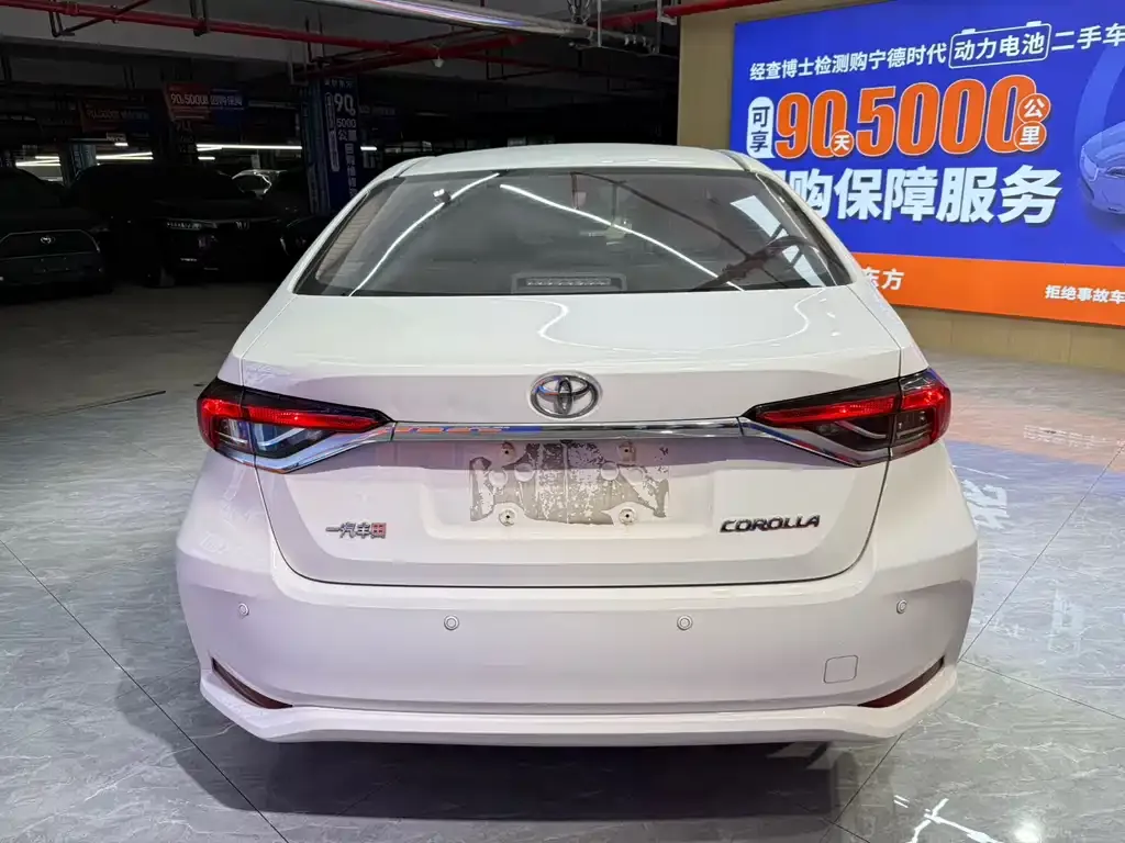 Toyota Corolla — фото 3