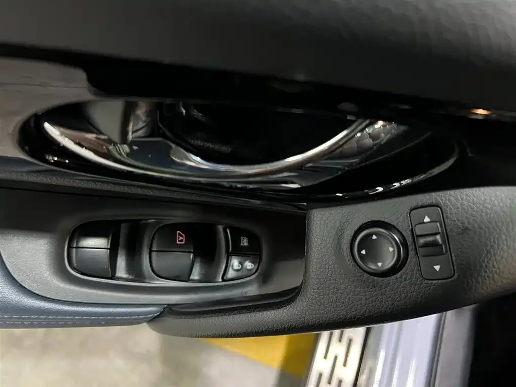 Nissan Qashqai — фото 10