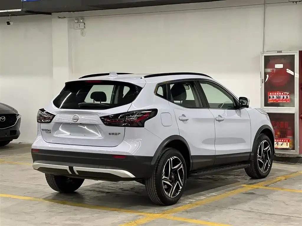 Nissan Qashqai — фото 2
