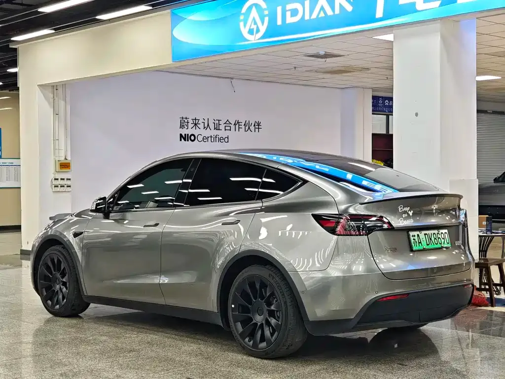 Tesla Model Y — фото 7