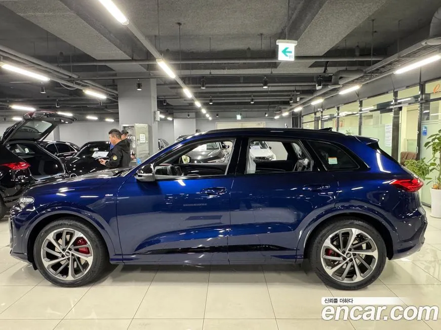 Audi Q5 2025 из KR, фото 10
