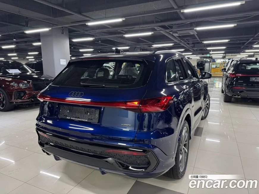 Audi Q5 2025 из KR, фото 4