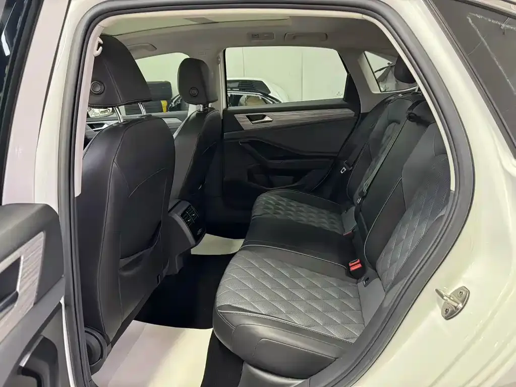 Volkswagen Sagitar 2022 из CN, фото 4