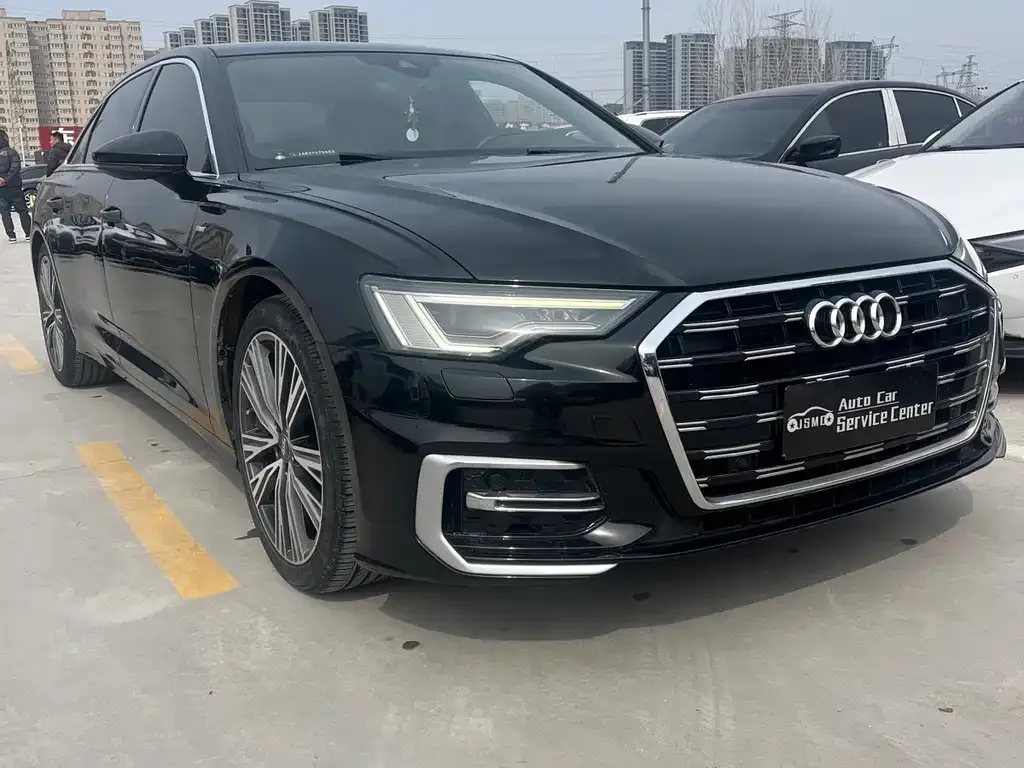 Audi A6L — фото 1