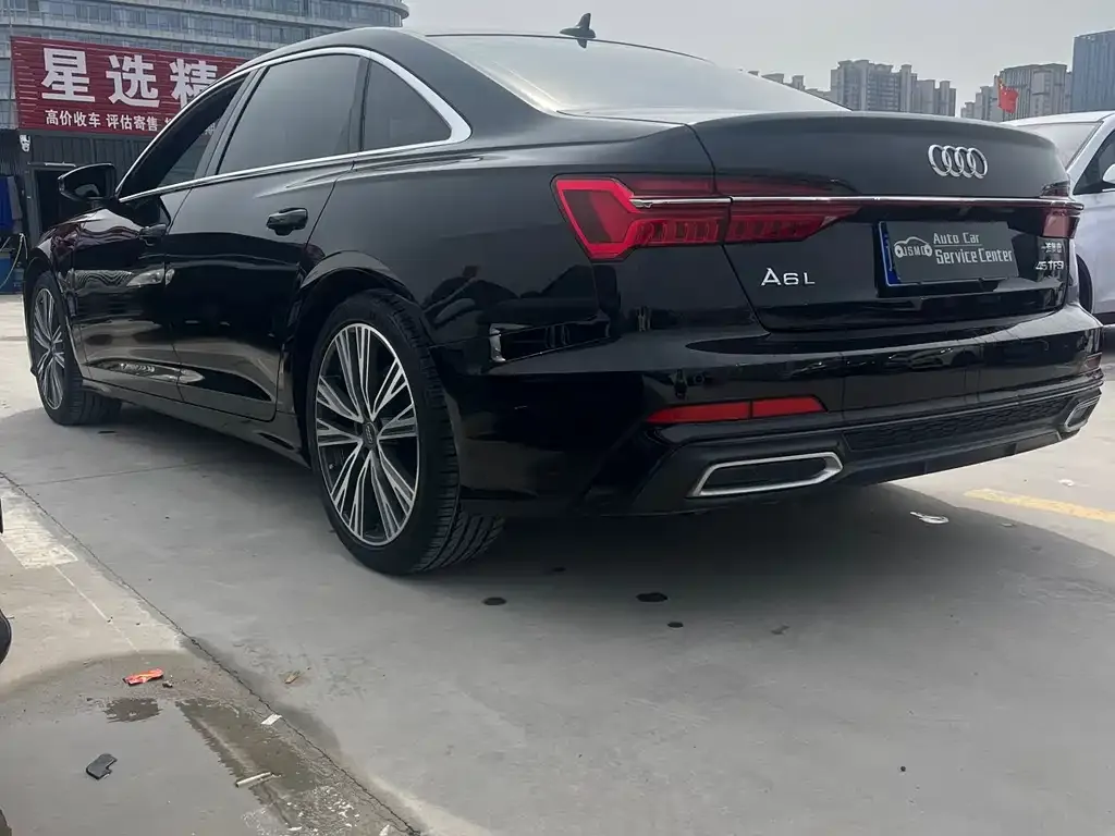 Audi A6L — фото 9