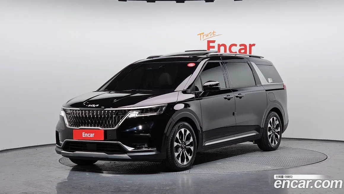Kia Carnival — фото 1