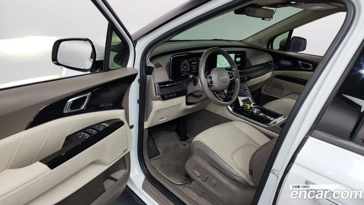 Kia Carnival — фото 10