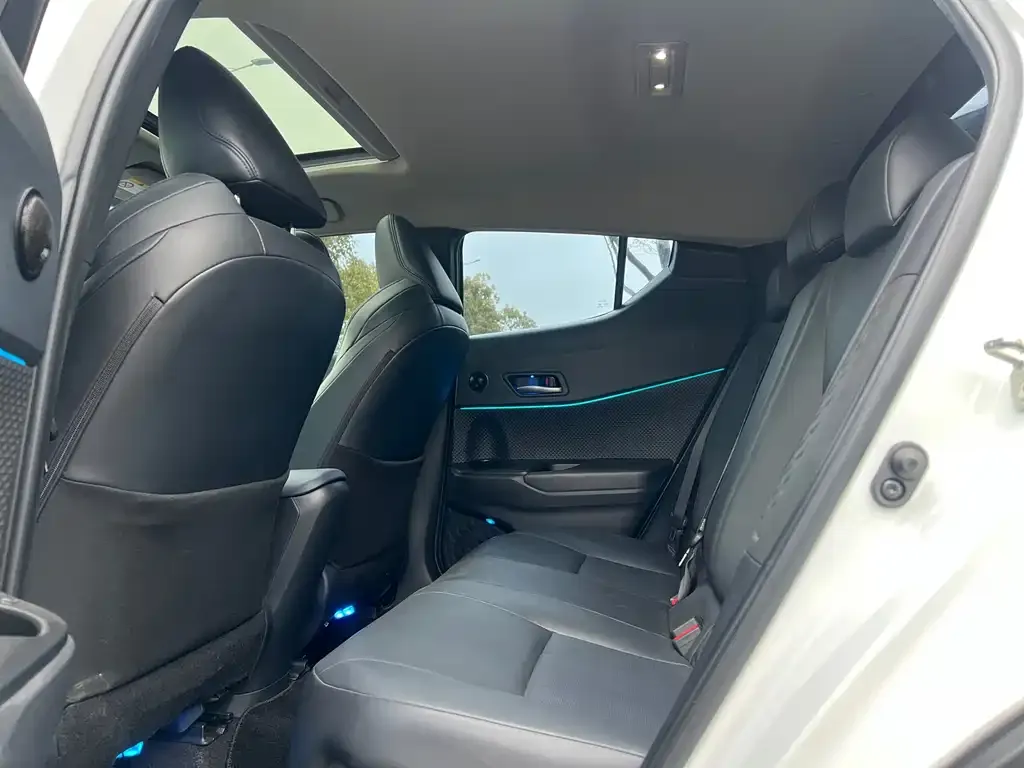 Toyota C-HR 2022 из CN, фото 4