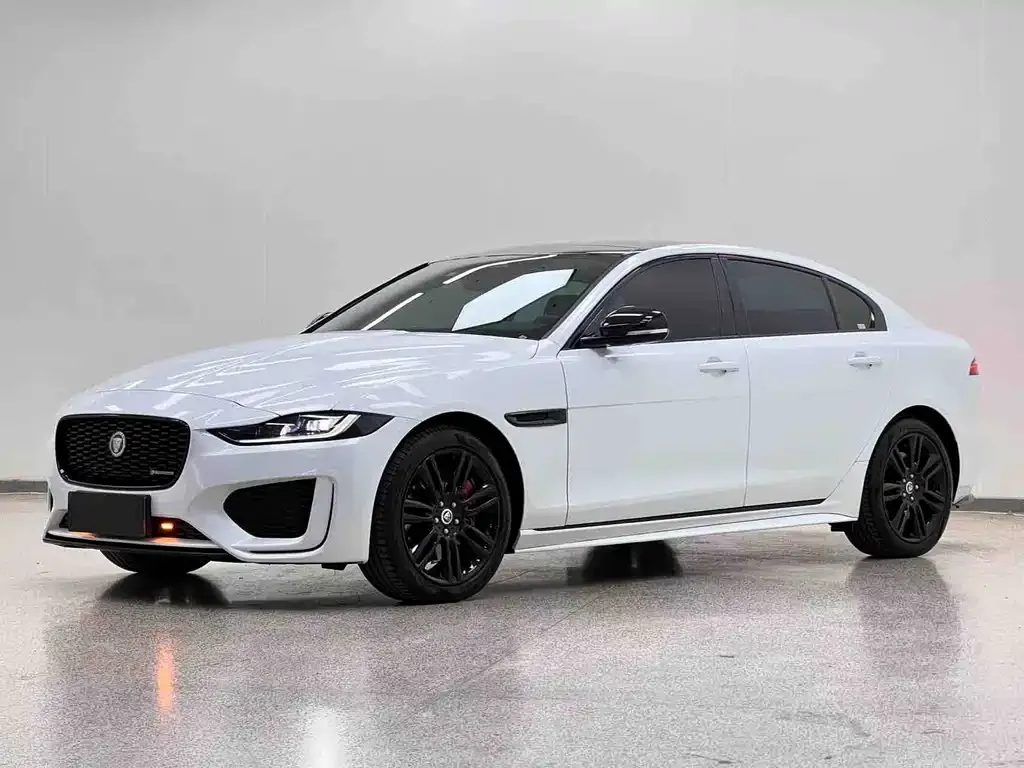 Jaguar XEL — фото 1