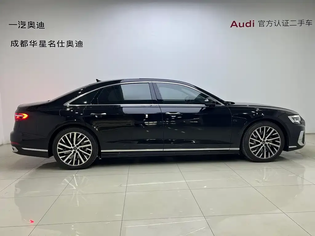 Audi A8 2023 из CN, фото 2
