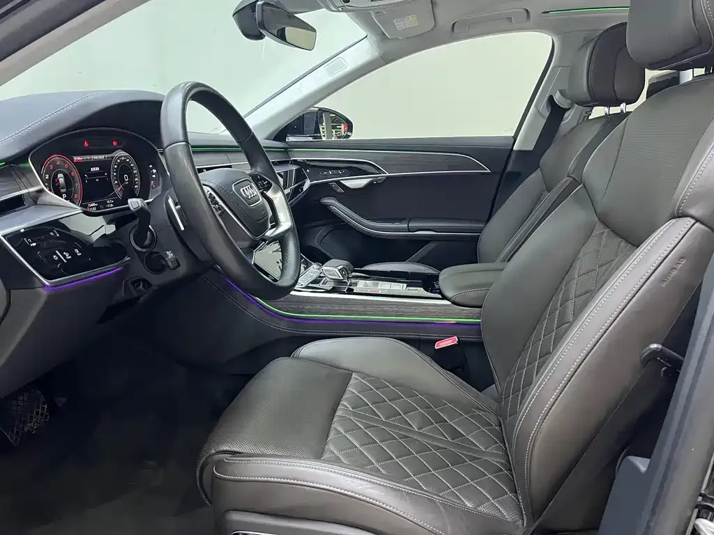 Audi A8 2023 из CN, фото 8