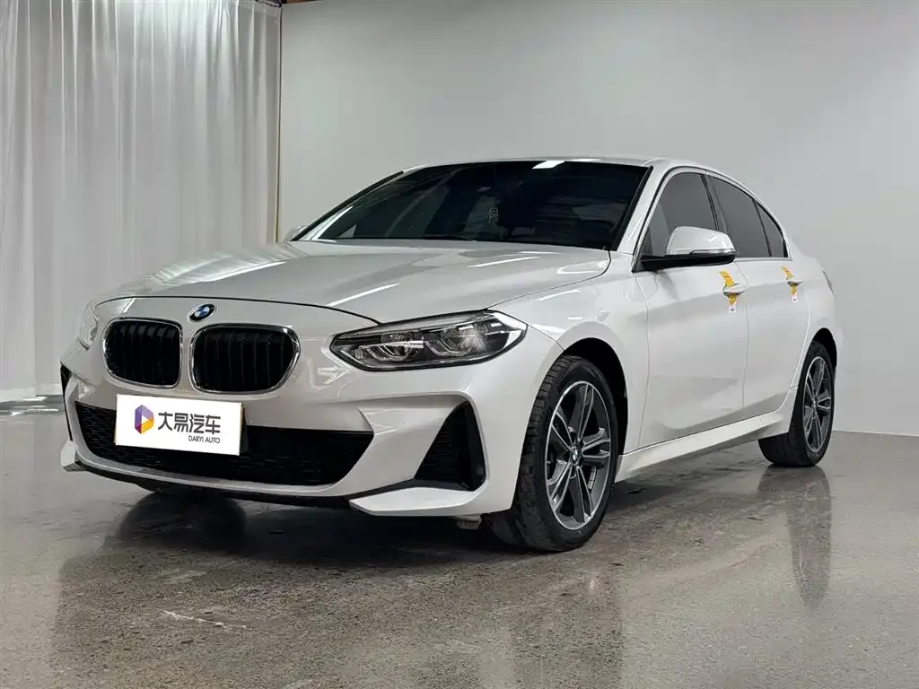 BMW 1 Series — фото 1