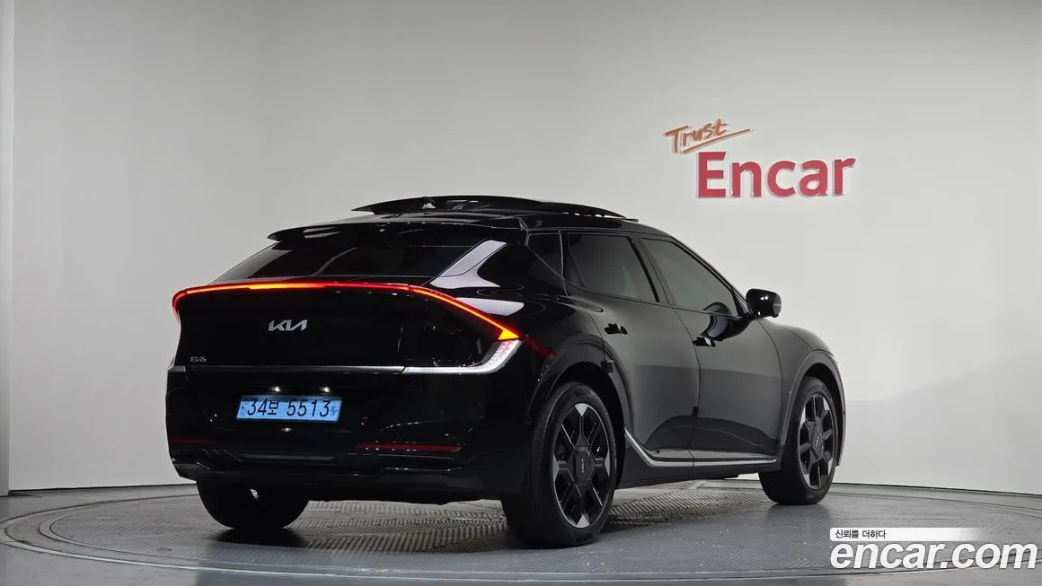 Kia EV6 — фото 3